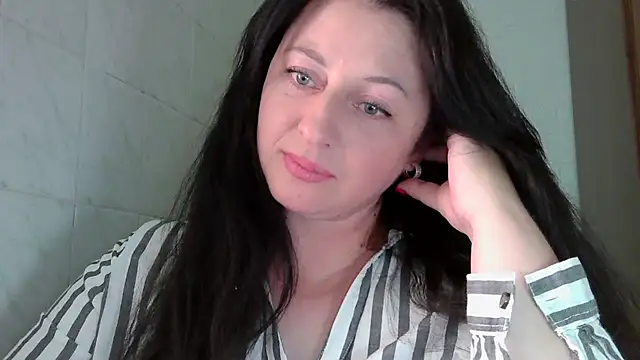 Snapshot of MelinaAx chatting on July 7, 2026, 7:17 pm MelinaAx online show from July 7, 2026, 7:17 pm