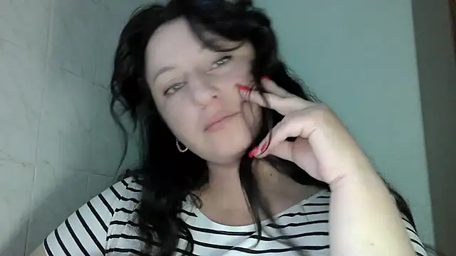 Snapshot of MelinaAx chatting on June 2, 2026, 7:47 pm MelinaAx online show from June 2, 2026, 7:47 pm