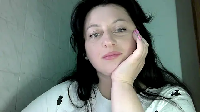 Snapshot of MelinaAx chatting on April 26, 2026, 7:22 pm MelinaAx online show from April 26, 2026, 7:22 pm