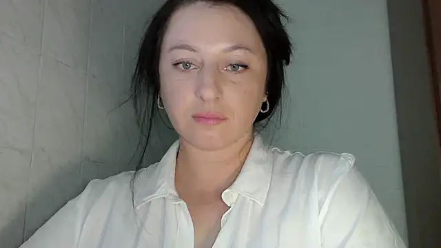 Snapshot of MelinaAx chatting on May 27, 2026, 7:54 pm MelinaAx online show from May 27, 2026, 7:54 pm