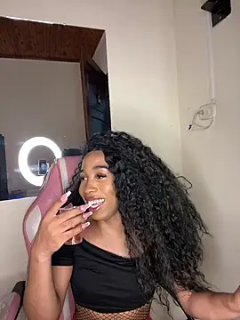 Weendolyn  online show from November 30, 2025, 3:07 am