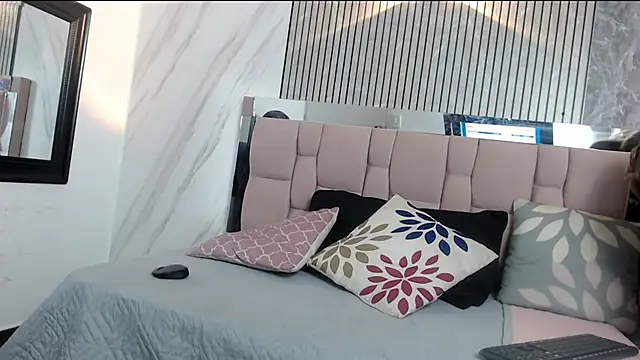 hanna  palmer1 online show from January 15, 2026, 12:52 pm