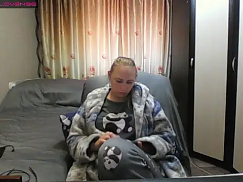Snapshot of JenniDeep chatting on June 2, 2026, 11:54 am JenniDeep online show from June 2, 2026, 11:54 am