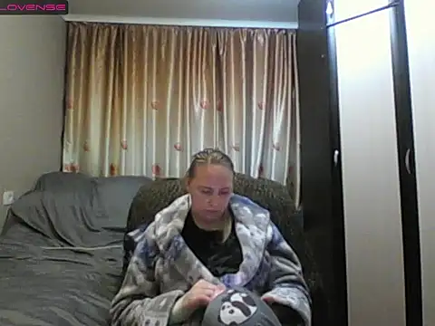 JenniDeep online show from March 10, 2026, 7:29 pm