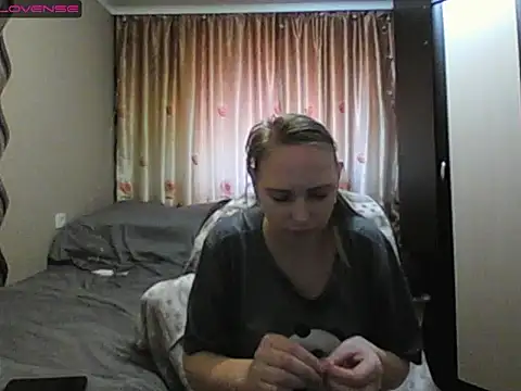 JenniDeep online show from March 30, 2026, 10:06 am