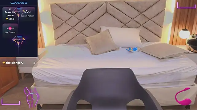 Laracooper  online show from February 14, 2026, 7:36 pm