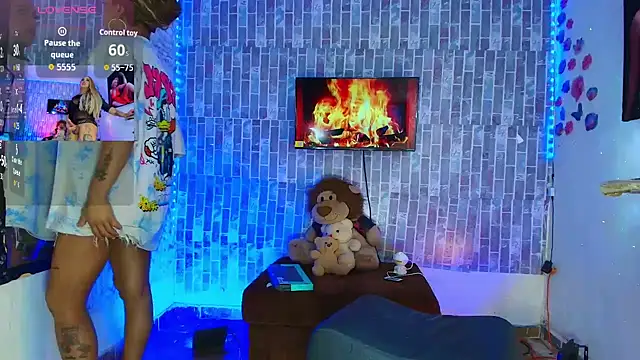 Snapshot of TAYLOR_S7 chatting on February 26, 2026, 12:43 am TAYLOR S7 online show from February 26, 2026, 12:43 am