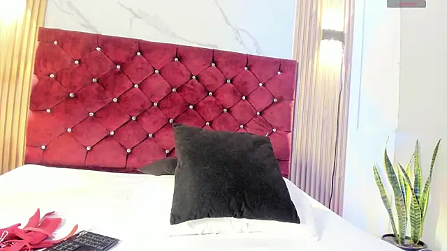 Danna-Rouse online show from March 28, 2026, 8:21 pm