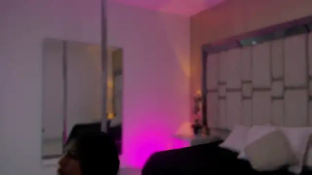 SnakeMuse online show from December 21, 2025, 4:14 am