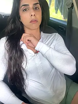 Monahliza online show from November 28, 2025, 11:21 am