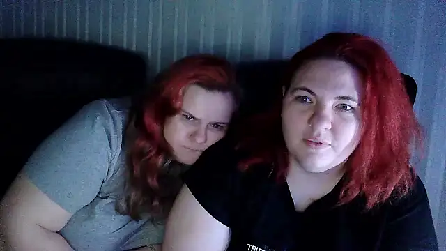 HollyXXEva online show from January 14, 2026, 8:23 pm