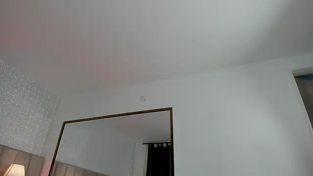 Sasha Wolff online show from December 22, 2025, 11:38 pm