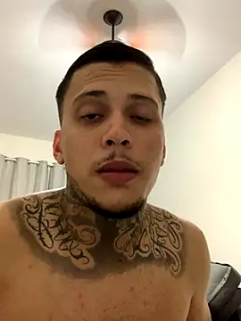 Ryanzl017 online show from November 29, 2025, 10:10 pm