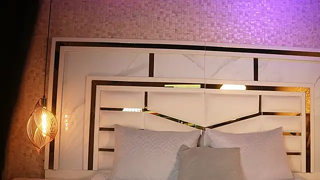 nix wolf online show from April 19, 2026, 11:33 am