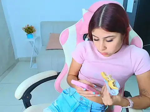 selena moore69 online show from December 5, 2025, 2:15 pm