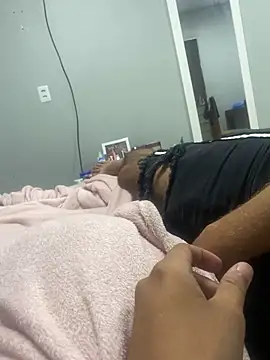 sofia010101 online show from November 13, 2025, 5:00 am