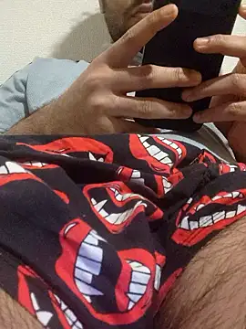 Candy Cane lick online show from November 13, 2025, 9:02 am