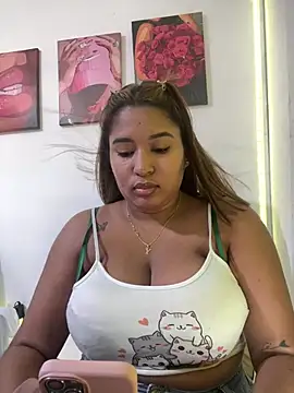 Snapshot of morena-2025 chatting on May 5, 2026, 7:50 pm morena-2025 online show from May 5, 2026, 7:50 pm