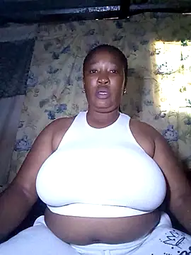 Snapshot of MissMoyo chatting on November 18, 2025, 3:04 pm MissMoyo online show from November 18, 2025, 3:04 pm