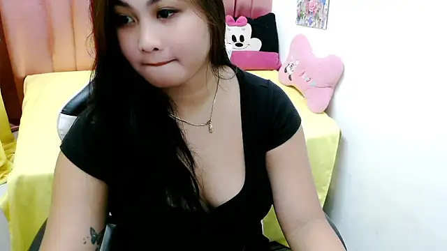 cuteychub online show from November 25, 2025, 12:38 pm