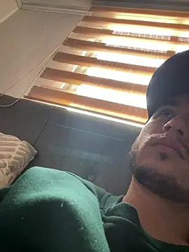 Esteban2704 online show from March 4, 2026, 12:24 pm