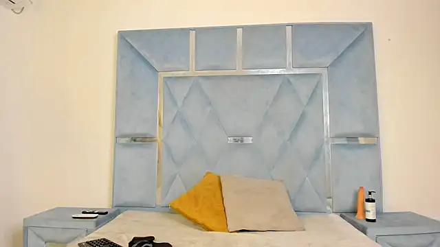 Kymasm online show from February 12, 2026, 1:00 pm