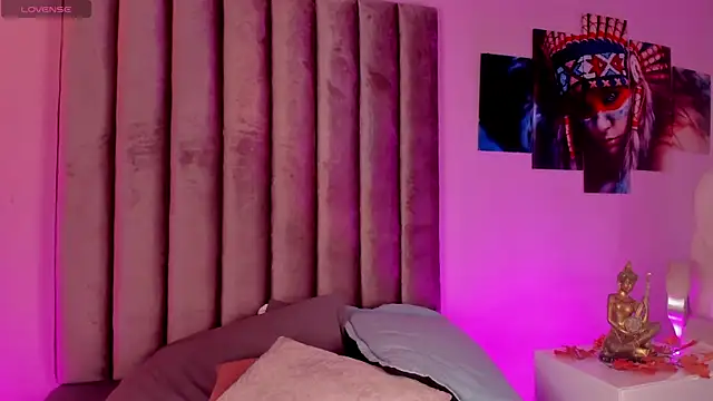 Snapshot of GabrielaSuarez_ chatting on July 3, 2026, 8:04 pm GabrielaSuarez online show from July 3, 2026, 8:04 pm