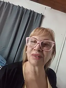 SexyMilf1211 online show from June 21, 2026, 7:41 pm