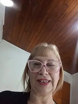 SexyMilf1211 online show from July 29, 2026, 12:04 pm