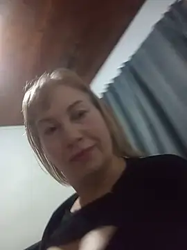 SexyMilf1211 online show from July 8, 2026, 10:49 am