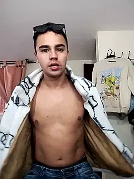 Snapshot of ElProhibido_ chatting on November 17, 2025, 5:50 pm ElProhibido online show from November 17, 2025, 5:50 pm