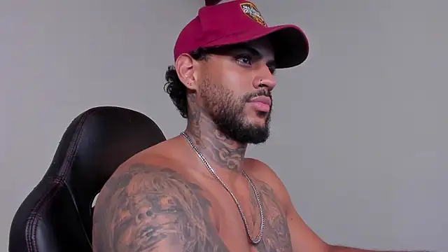 LuigiVitale 1 online show from February 8, 2026, 3:48 am