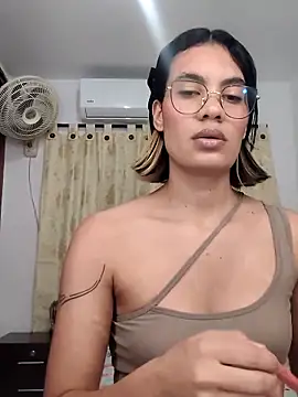 Snapshot of Mia_saaenz chatting on November 19, 2025, 8:09 pm Mia saaenz online show from November 19, 2025, 8:09 pm