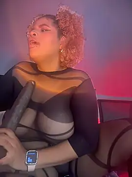 Snapshot of nikicatwild chatting on November 25, 2025, 12:00 am nikicatwild online show from November 25, 2025, 12:00 am