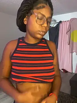 Snapshot of Mistresslucyxxx chatting on November 15, 2025, 10:36 pm Mistresslucyxxx online show from November 15, 2025, 10:36 pm