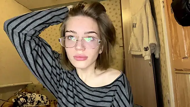 MelaineAytes online show from January 10, 2026, 1:06 pm