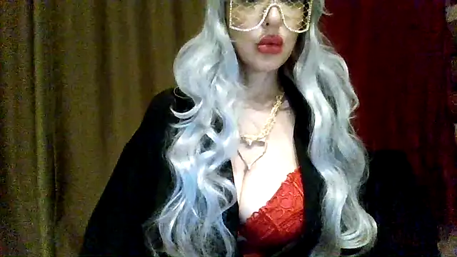 Snapshot of L1ona_Luxe chatting on November 14, 2025, 3:26 pm L1ona Luxe online show from November 14, 2025, 3:26 pm