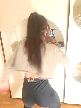 SPICY-KIKANI online show from November 19, 2025, 5:46 pm