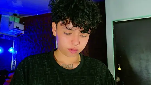 lunabustygirl online show from February 14, 2026, 10:10 pm