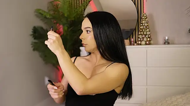 Snapshot of Miss_Denisse chatting on January 5, 2026, 8:56 pm Miss Denisse online show from January 5, 2026, 8:56 pm