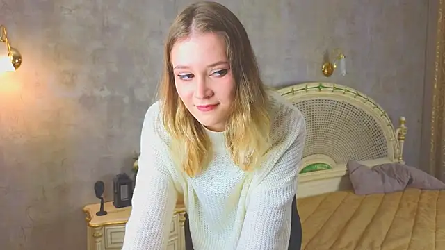 SusyGlines online show from November 25, 2025, 4:13 am