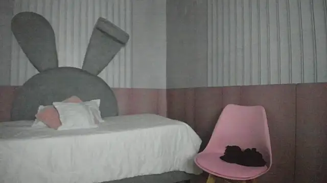 Snapshot of arietta_skinny chatting on June 21, 2026, 4:51 am arietta skinny online show from June 21, 2026, 4:51 am