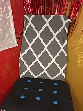 Monicaa    online show from November 18, 2025, 1:03 pm