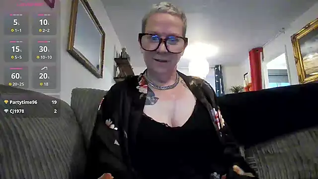 missyb x online show from November 14, 2025, 3:05 pm