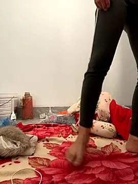 pitty mymi online show from November 30, 2025, 8:37 am