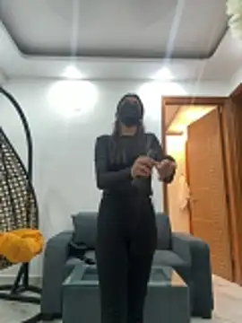 Snapshot of sexyayeshadesi chatting on May 10, 2026, 6:10 pm sexyayeshadesi online show from May 10, 2026, 6:10 pm