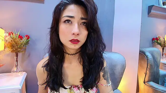 AmbarOishi   online show from February 7, 2026, 4:04 pm