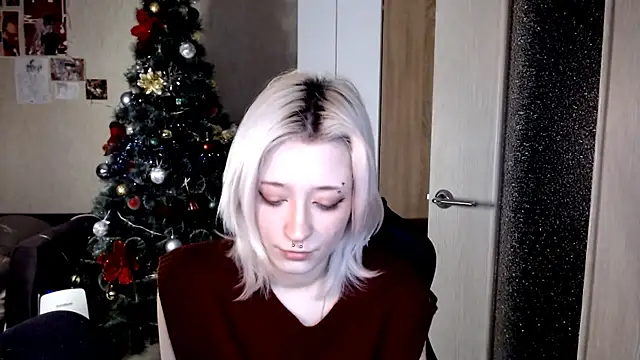 SophiaLur online show from January 10, 2026, 3:29 pm