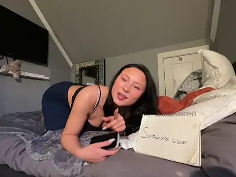 Lockig online show from April 18, 2026, 6:21 pm