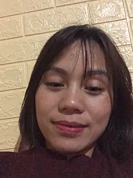 Trangbabylove online show from February 27, 2026, 5:46 pm